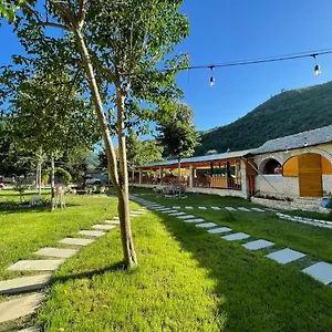 Hotel Kt Qato, Bogove