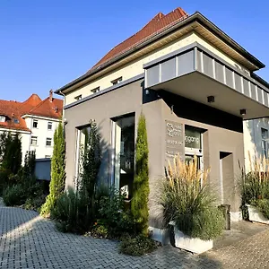 https://hotel-primavera-parco.com-bavaria.com