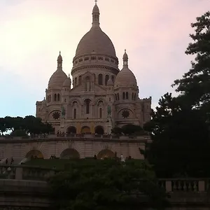 Riviera Renovated 3*, Paris Fransa